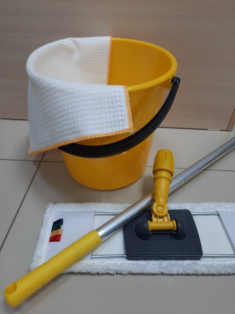 Желтый набор для уборки пола